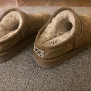 USA size 7 Ugg camel suede slippers